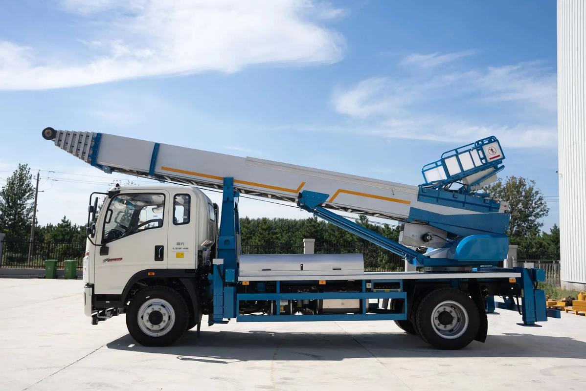 夹江云梯上料车租赁费用