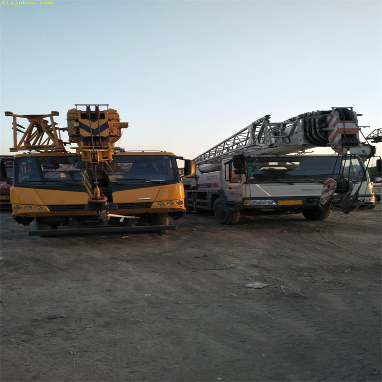 夹江吊车吊挖机正确办法